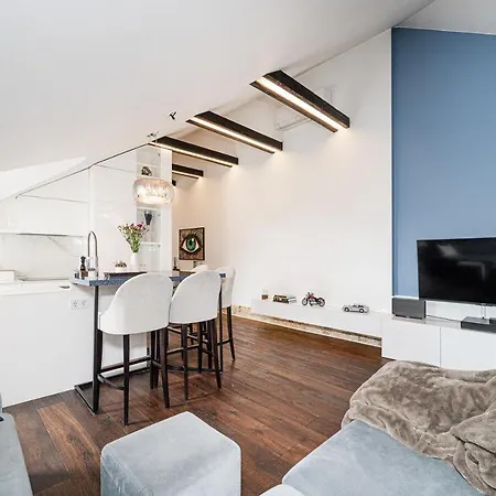 Charming Attic By Old Town! Apartament Wilno